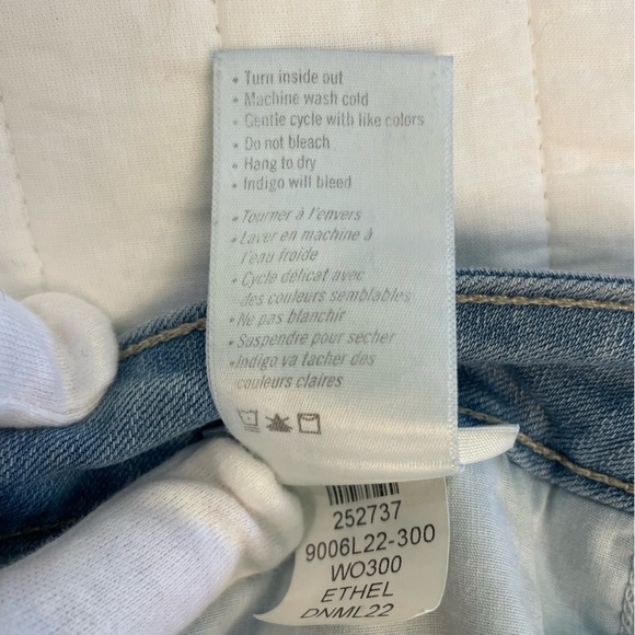 Paige Jeans Genesee Crop Size 33 - Picture 4 of 9